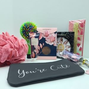 8 Piece Women's Beauty Gift Set